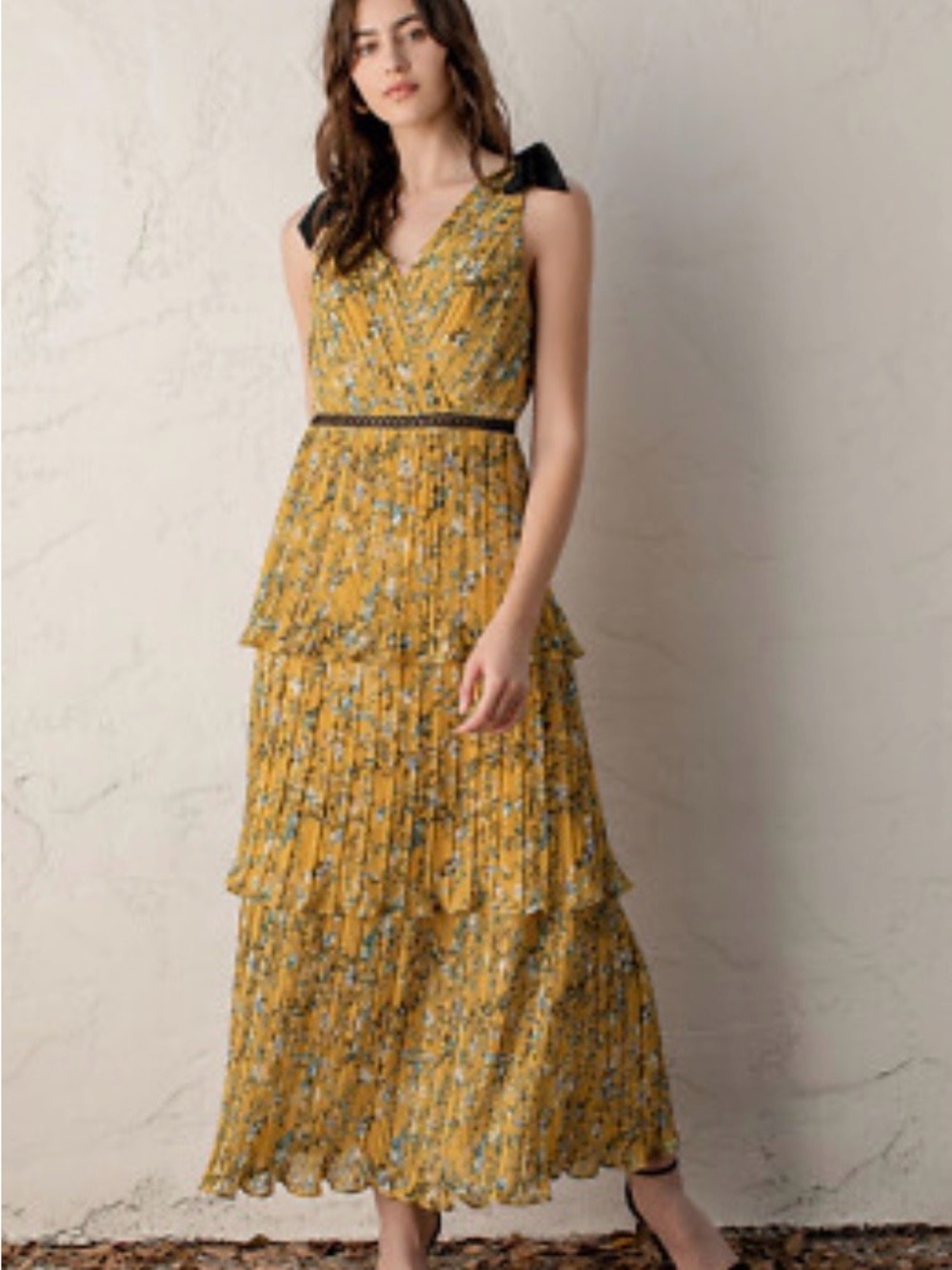 Lulu's Such Sophistication Floral Print Pleated Maxi Dress Size M MSRP $79